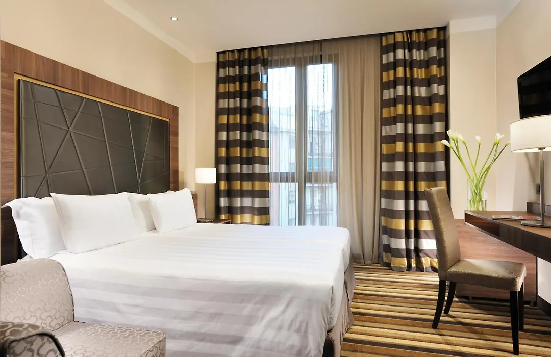 Uptown Palace-1